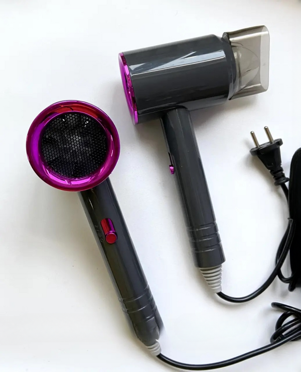 Uscator profesional ionic, potrivit pentru toate tipurile de par